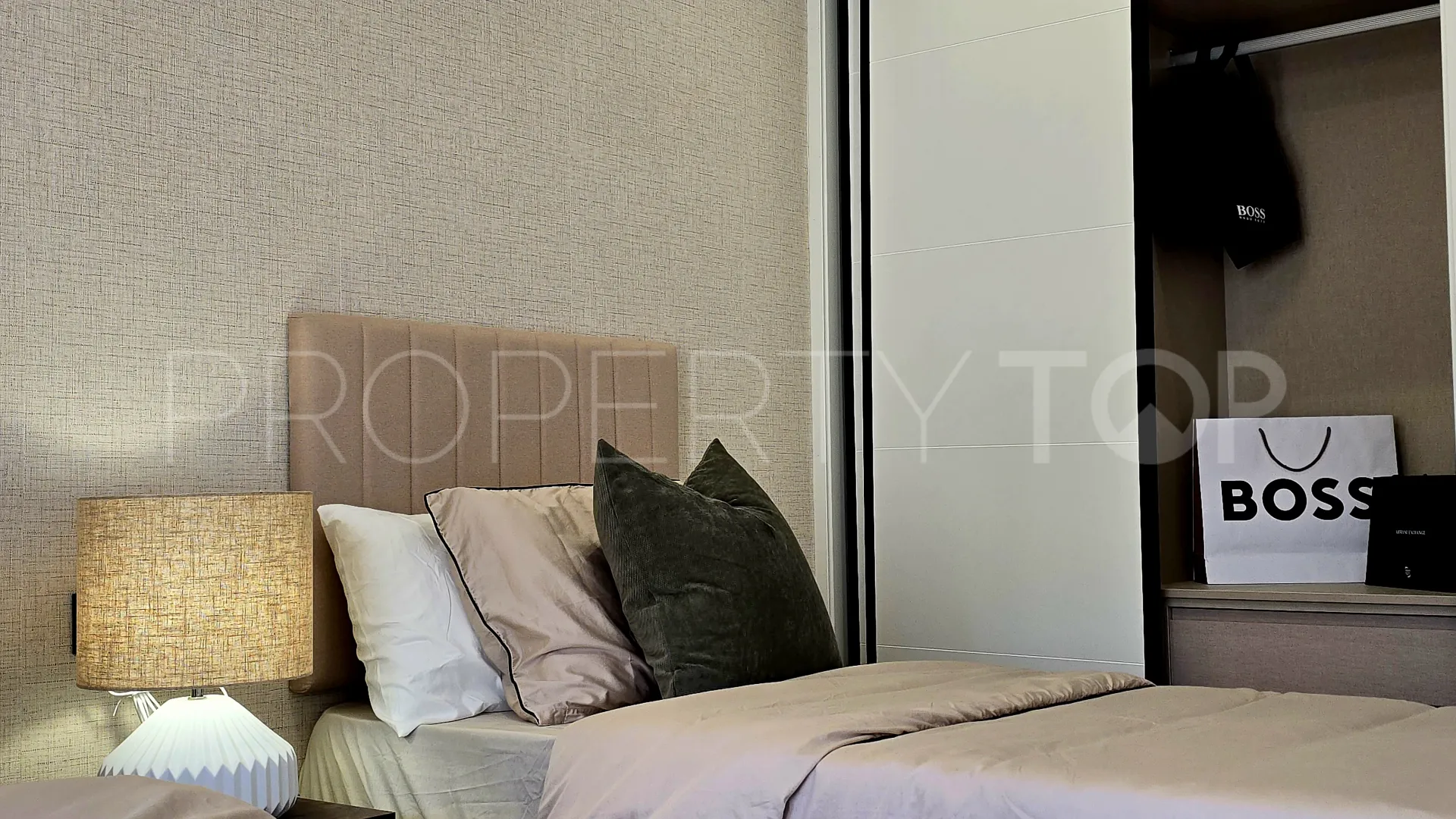Comprar apartamento con 3 dormitorios en La Quinta