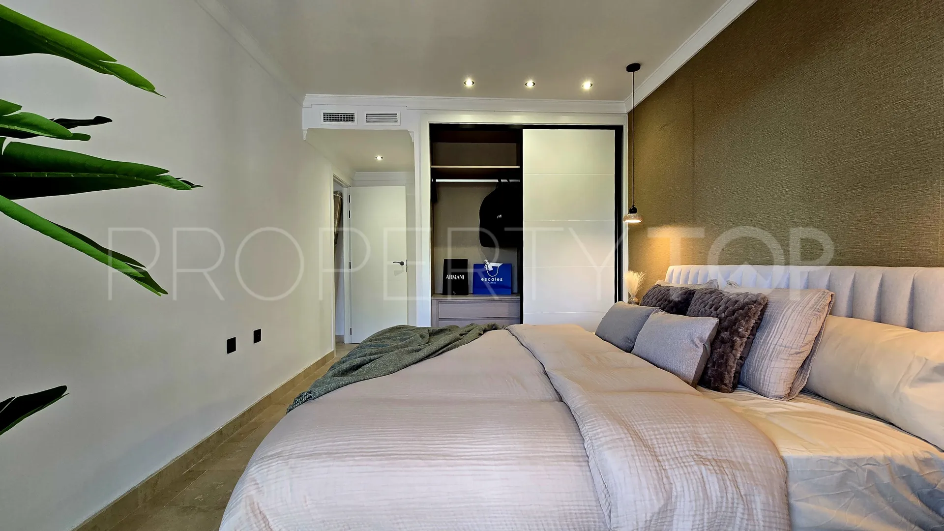 Comprar apartamento con 3 dormitorios en La Quinta