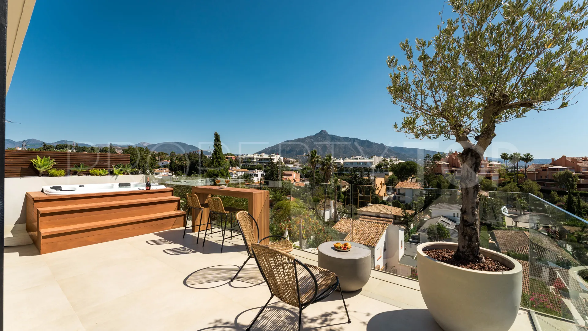 La Campana 5 bedrooms villa for sale