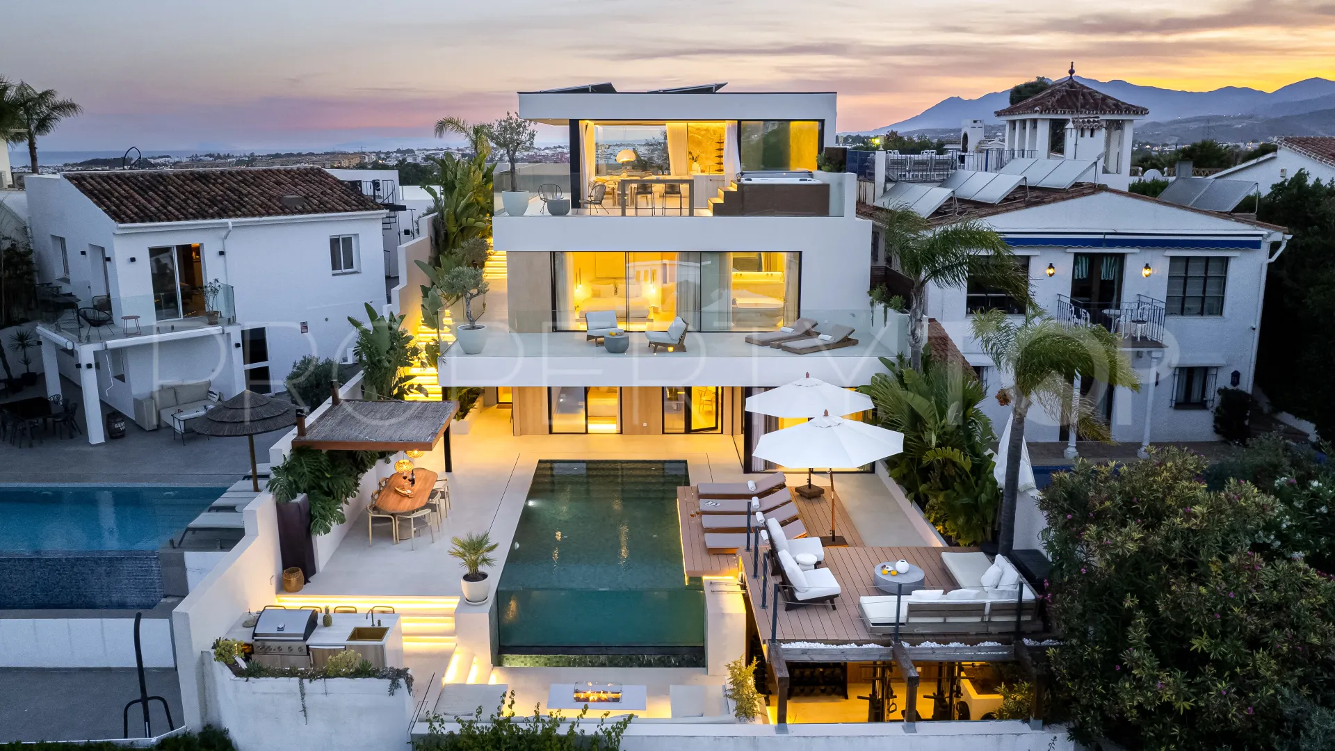 La Campana 5 bedrooms villa for sale
