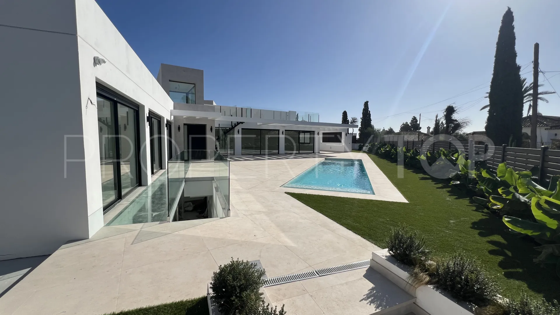 5 bedrooms villa for sale in El Chaparral