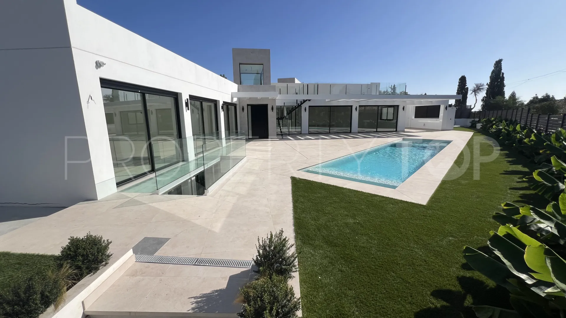 5 bedrooms villa for sale in El Chaparral
