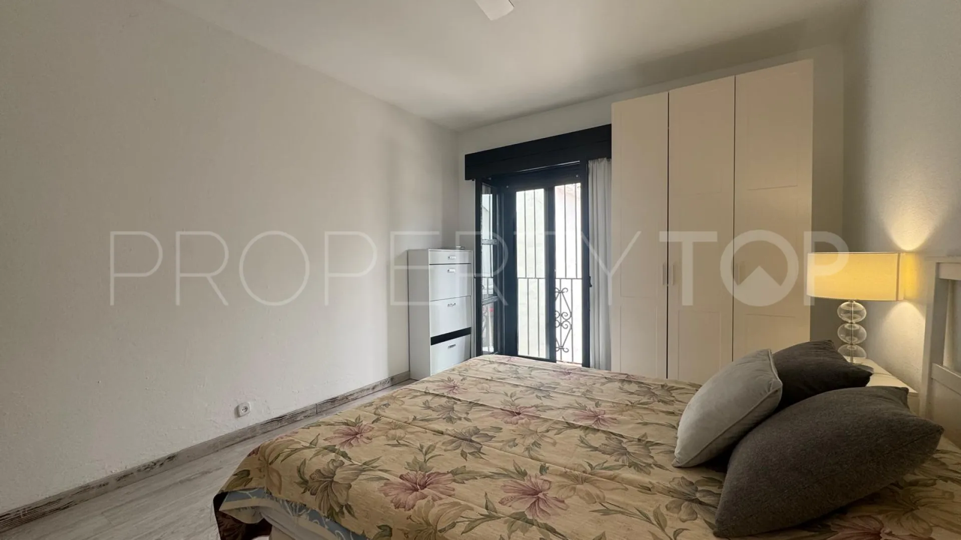 Buy Marbella - Puerto Banus 1 bedroom apartment