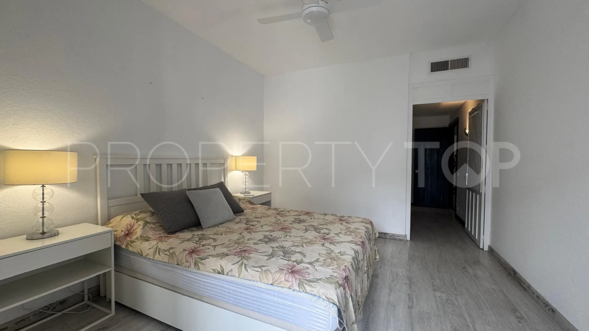 Buy Marbella - Puerto Banus 1 bedroom apartment