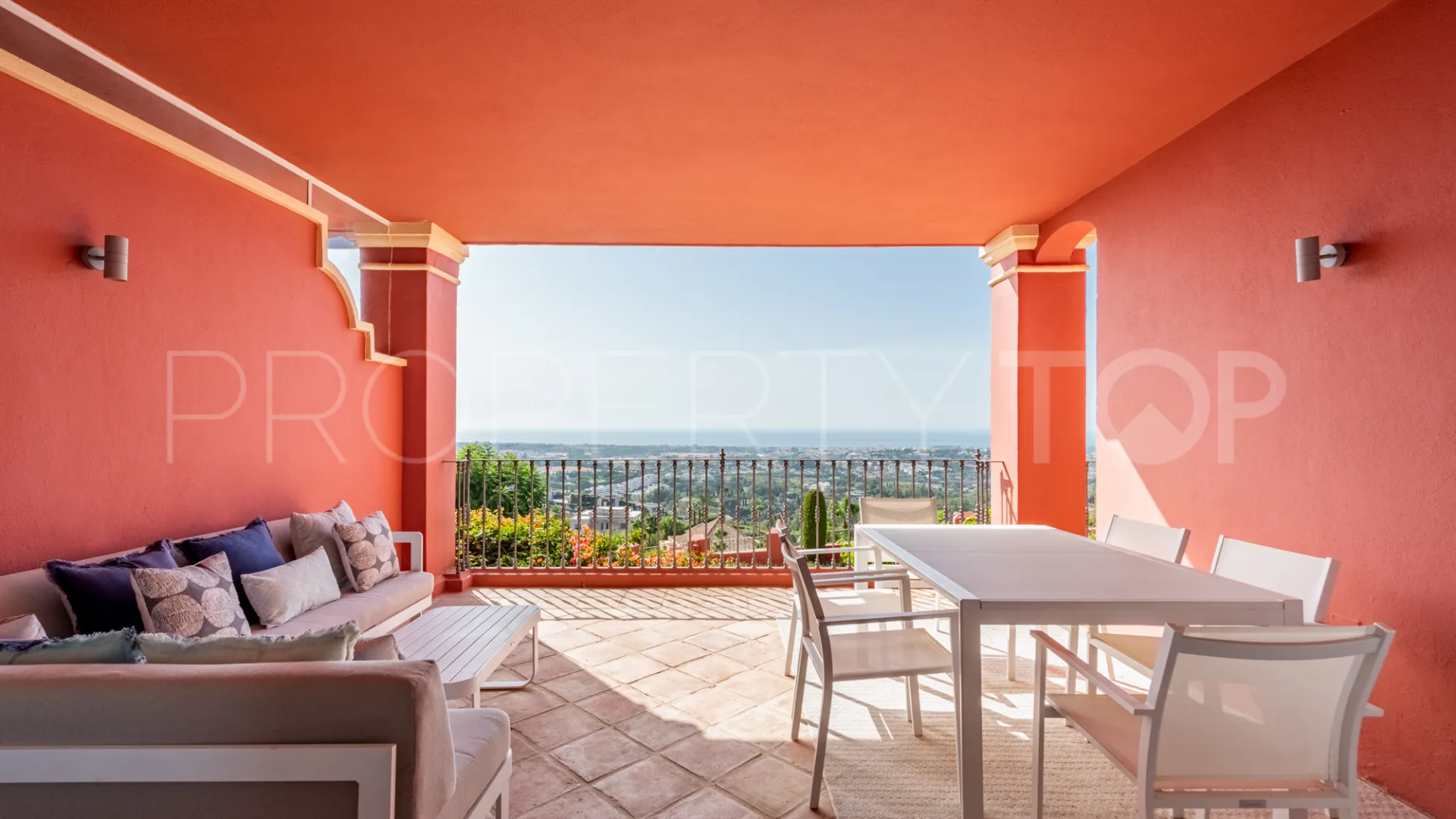 2 bedrooms Monte Halcones apartment for sale