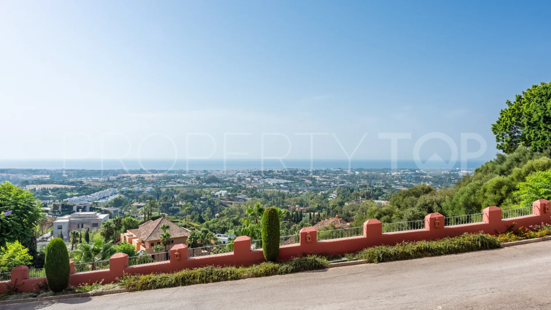 2 bedrooms Monte Halcones apartment for sale
