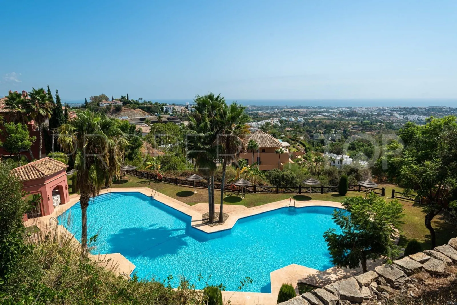 2 bedrooms Monte Halcones apartment for sale