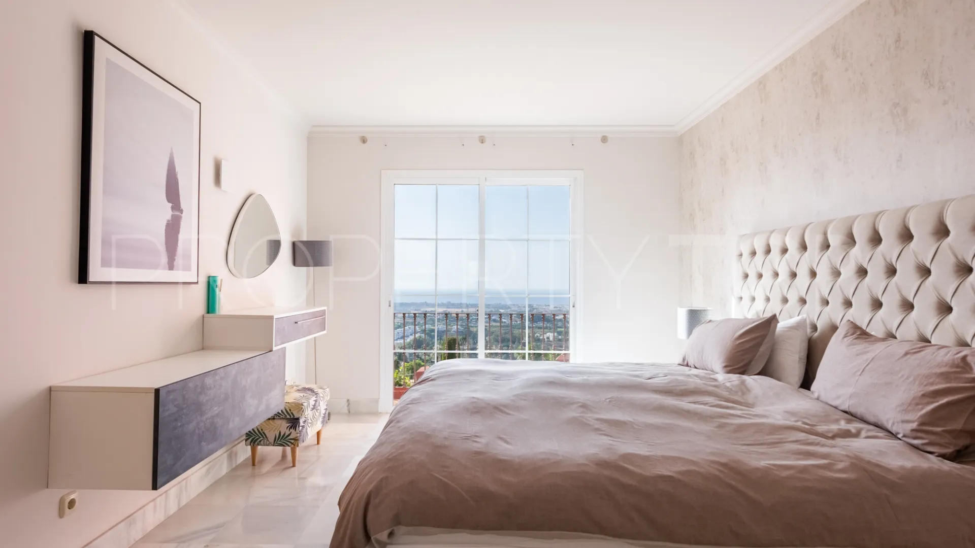 2 bedrooms Monte Halcones apartment for sale