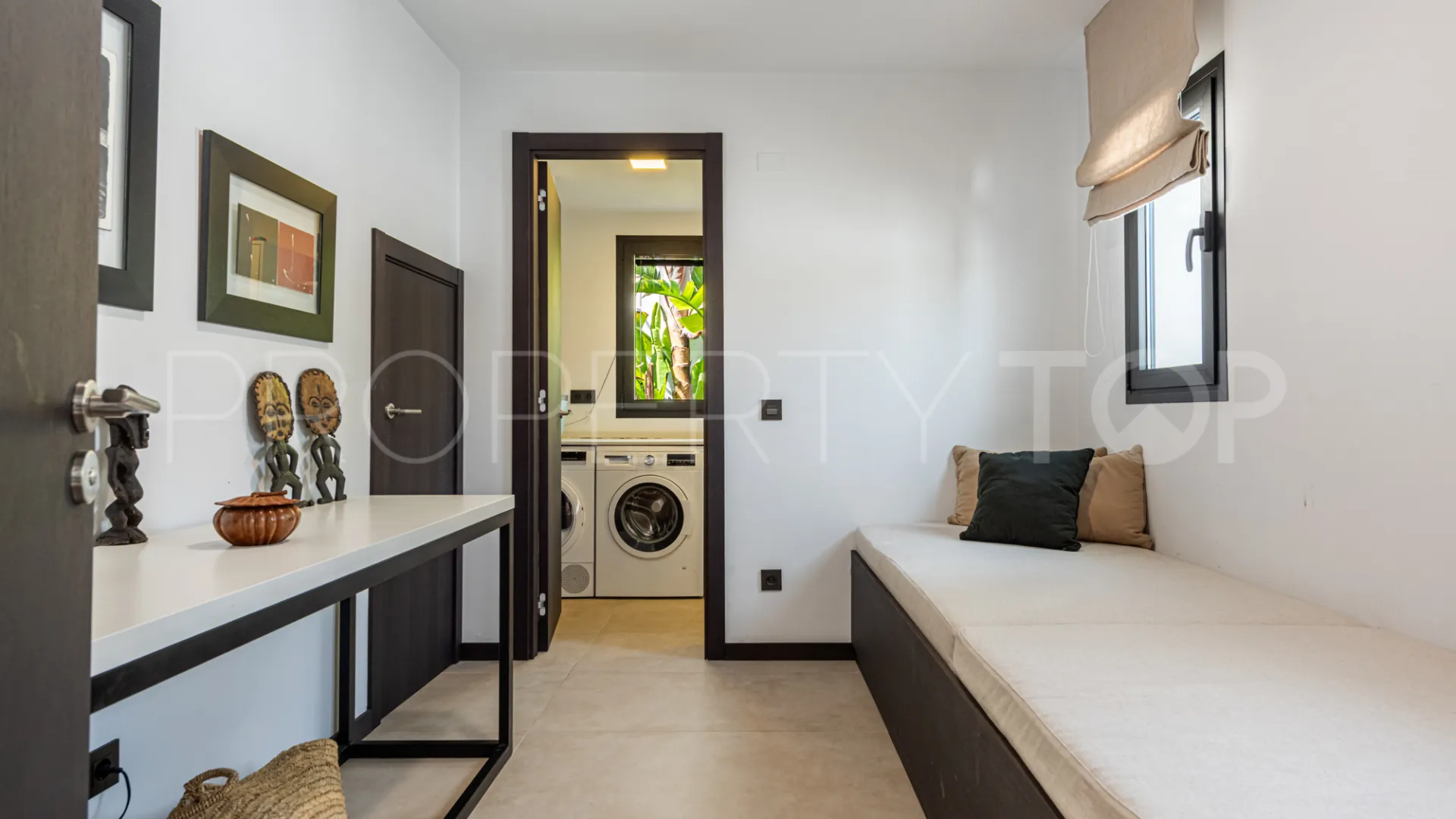 Se vende villa en Elviria