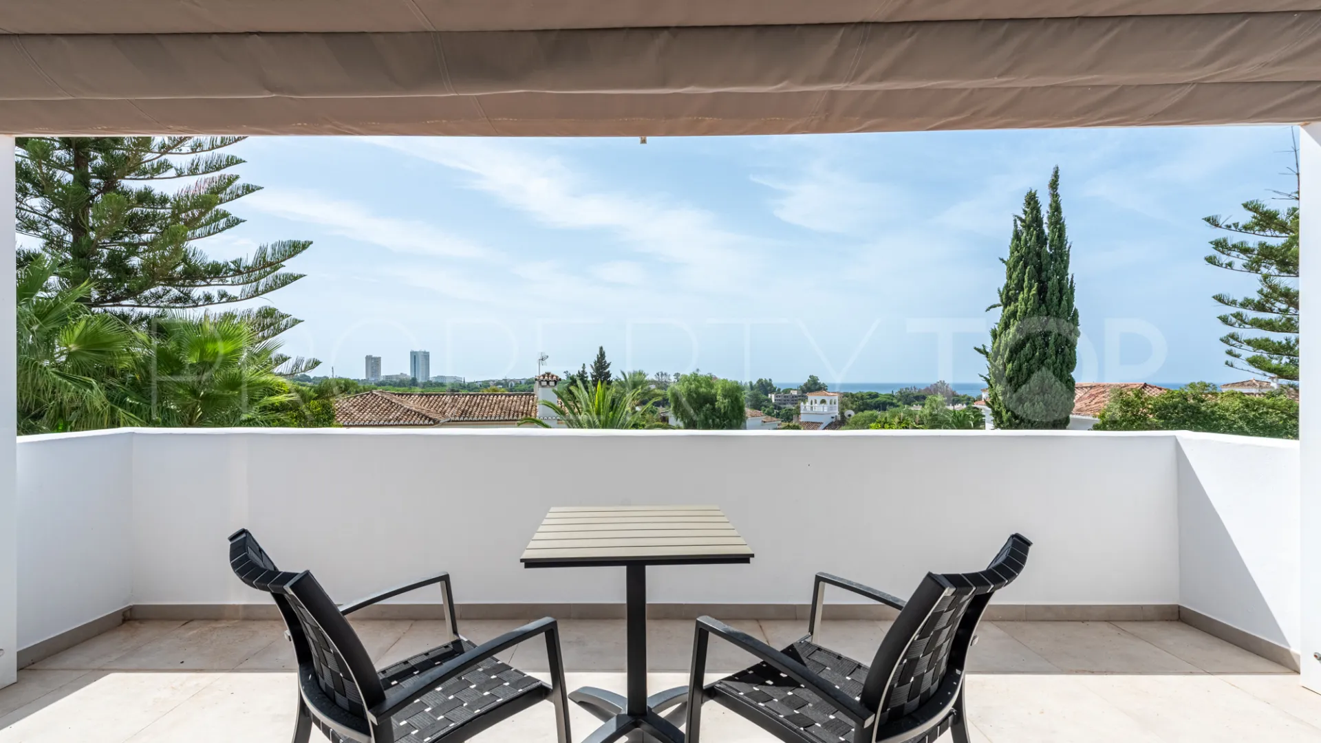 Se vende villa en Elviria