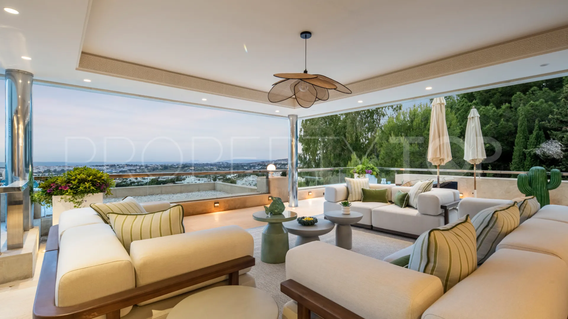 Los Arrayanes 5 bedrooms penthouse for sale