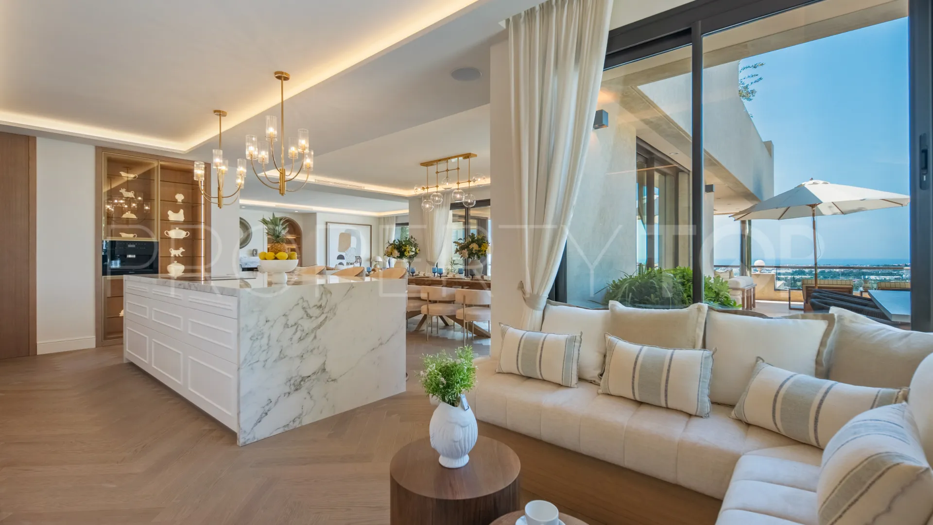Los Arrayanes 5 bedrooms penthouse for sale