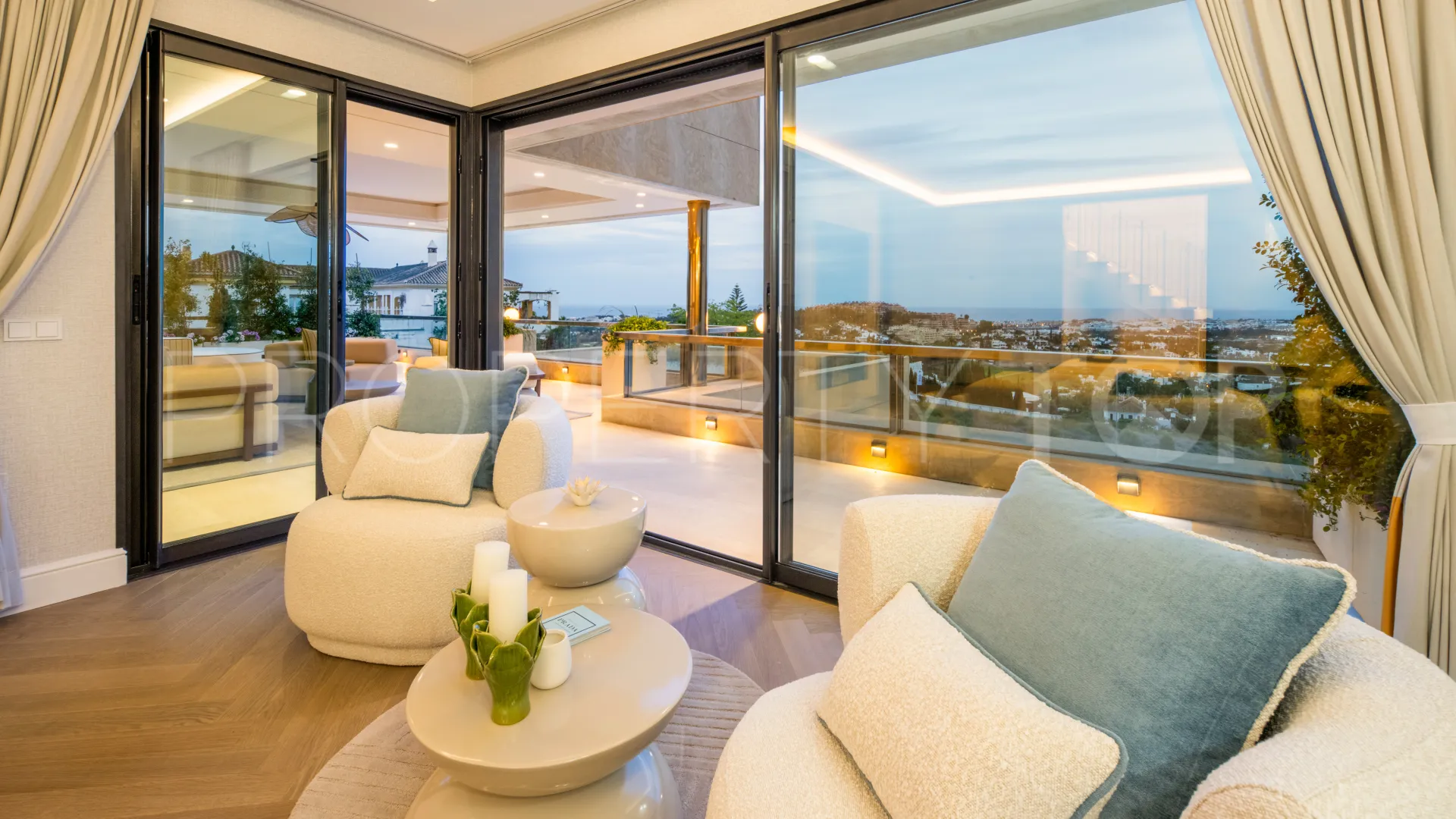 Los Arrayanes 5 bedrooms penthouse for sale