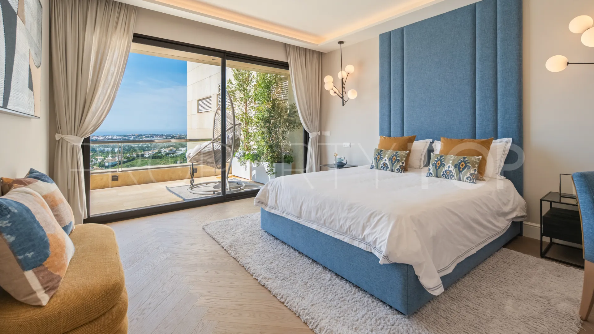Los Arrayanes 5 bedrooms penthouse for sale