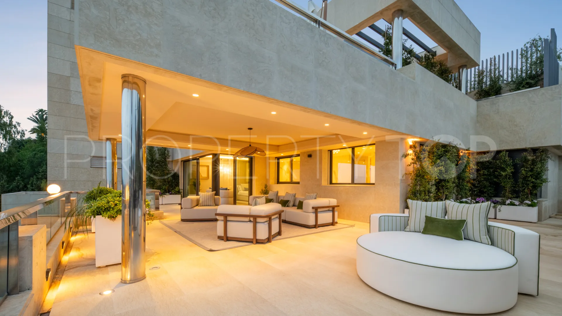 Los Arrayanes 5 bedrooms penthouse for sale