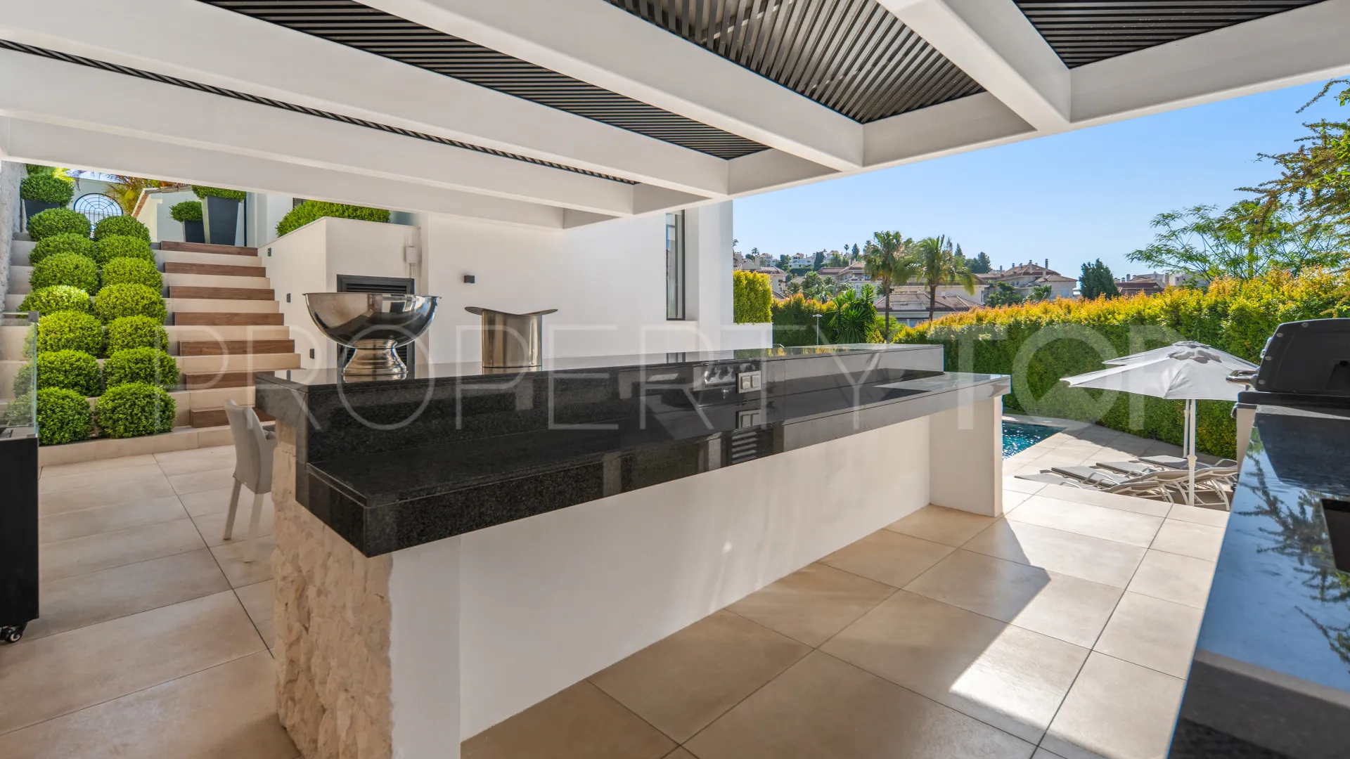 Villa for sale in Los Naranjos Hill Club