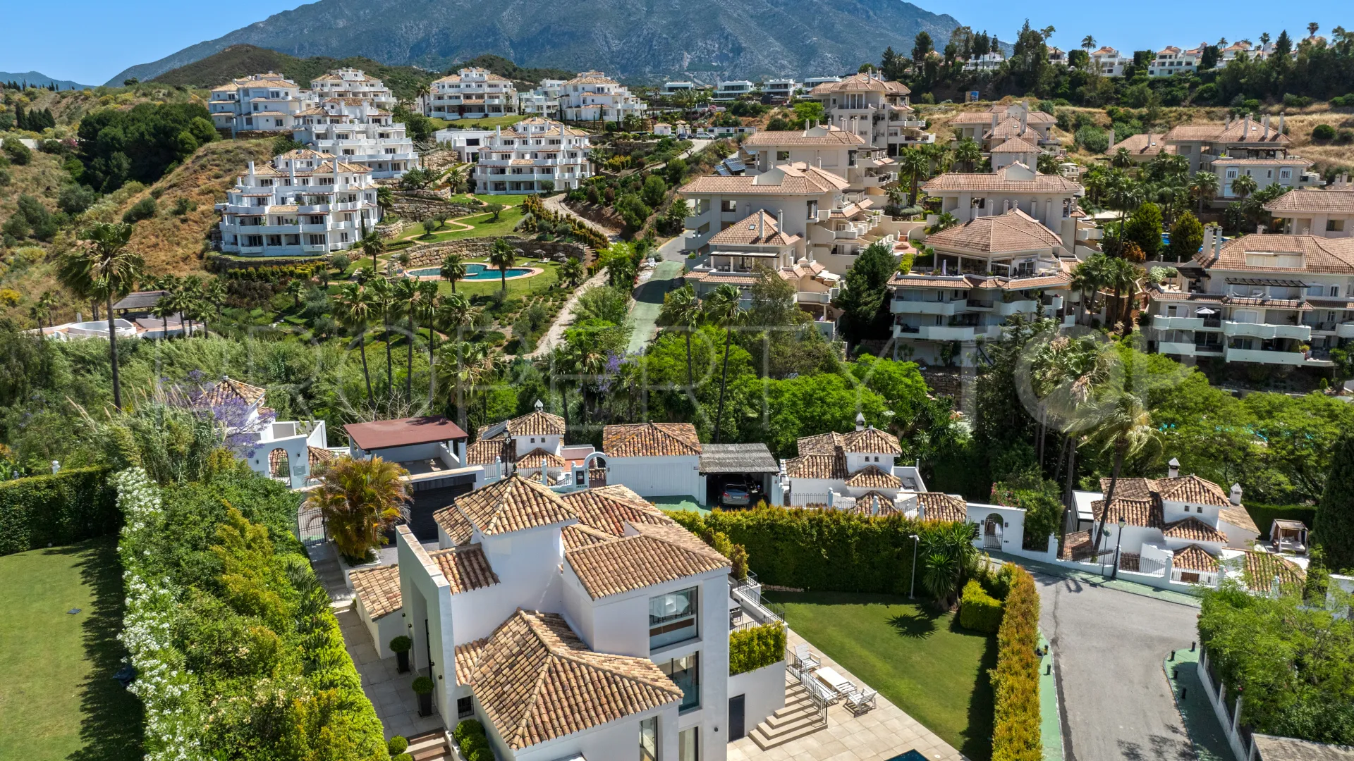 Villa for sale in Los Naranjos Hill Club
