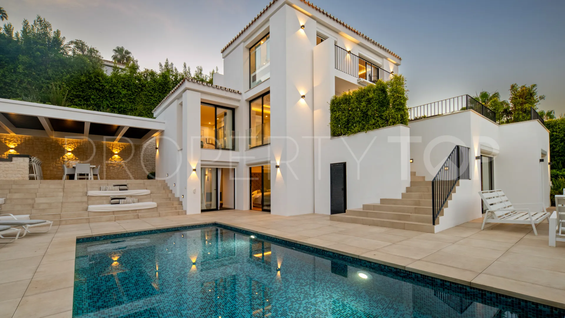 Villa for sale in Los Naranjos Hill Club