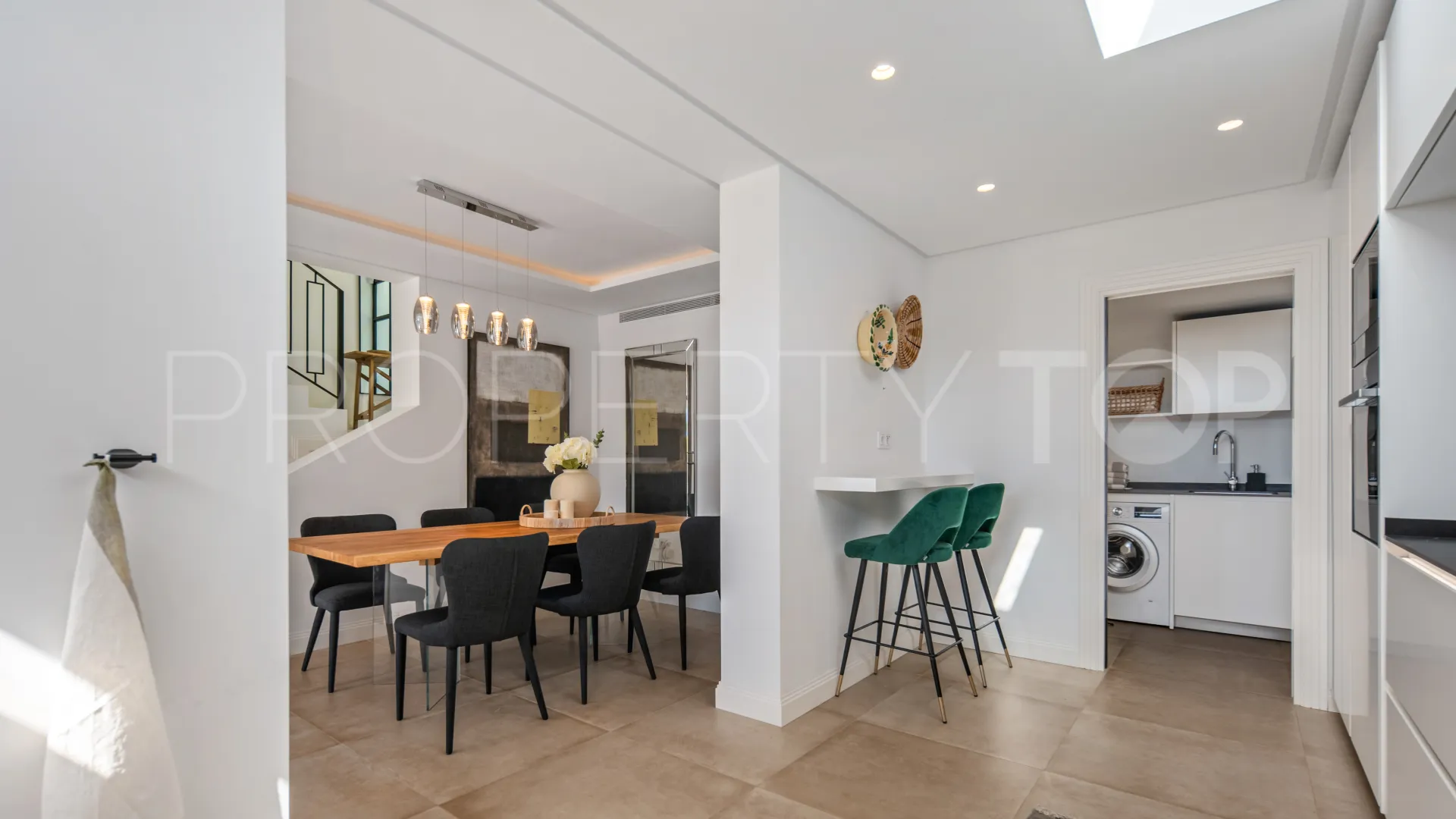 Villa for sale in Los Naranjos Hill Club