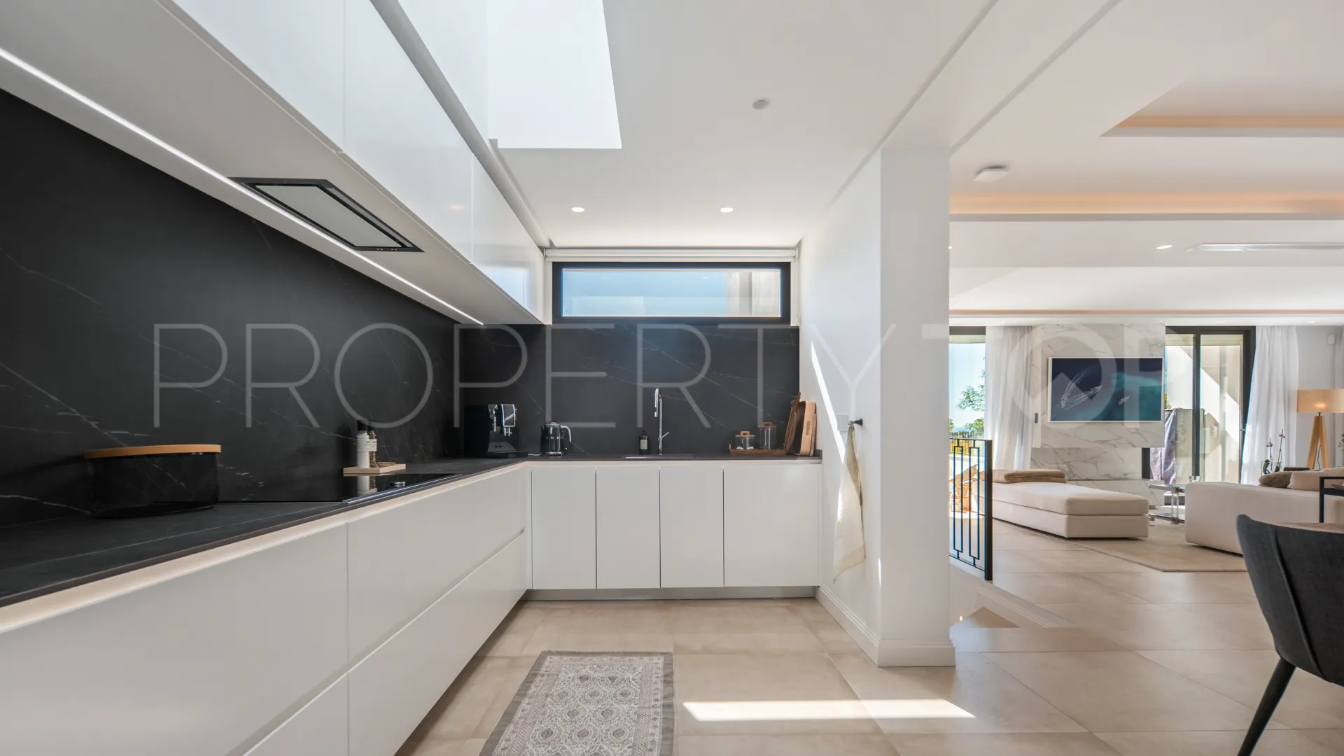 Villa for sale in Los Naranjos Hill Club