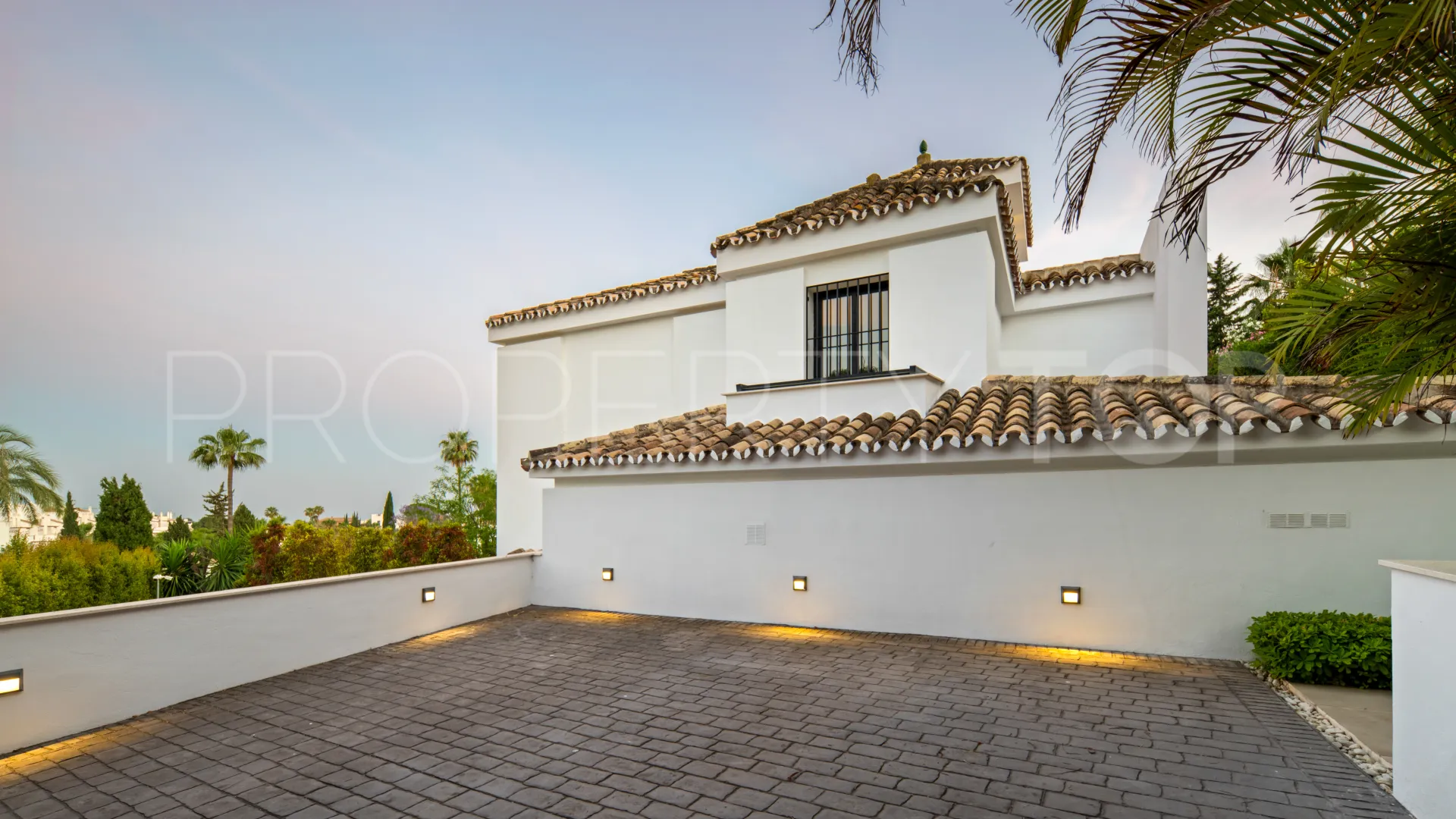 Villa for sale in Los Naranjos Hill Club
