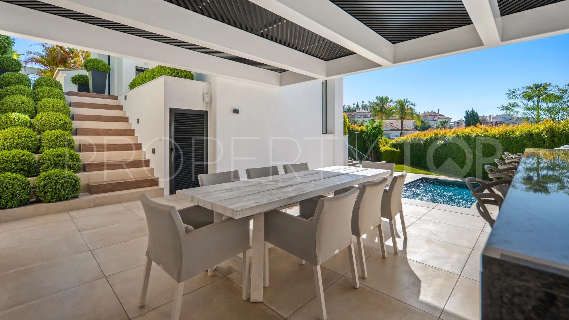 Villa for sale in Los Naranjos Hill Club