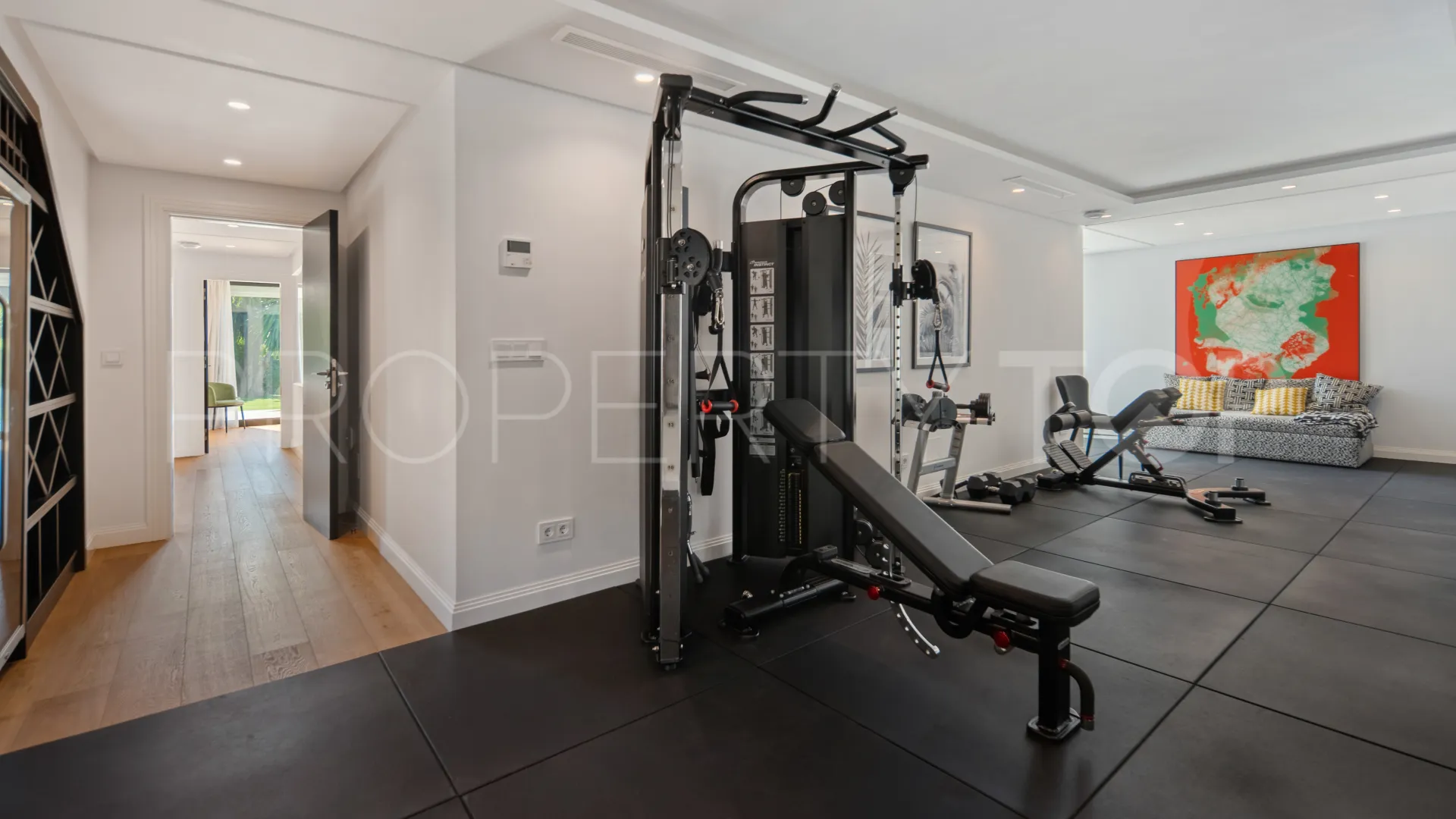Villa for sale in Los Naranjos Hill Club