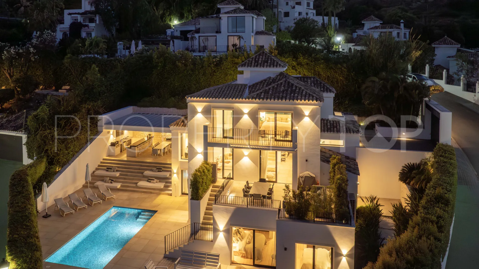 Villa for sale in Los Naranjos Hill Club