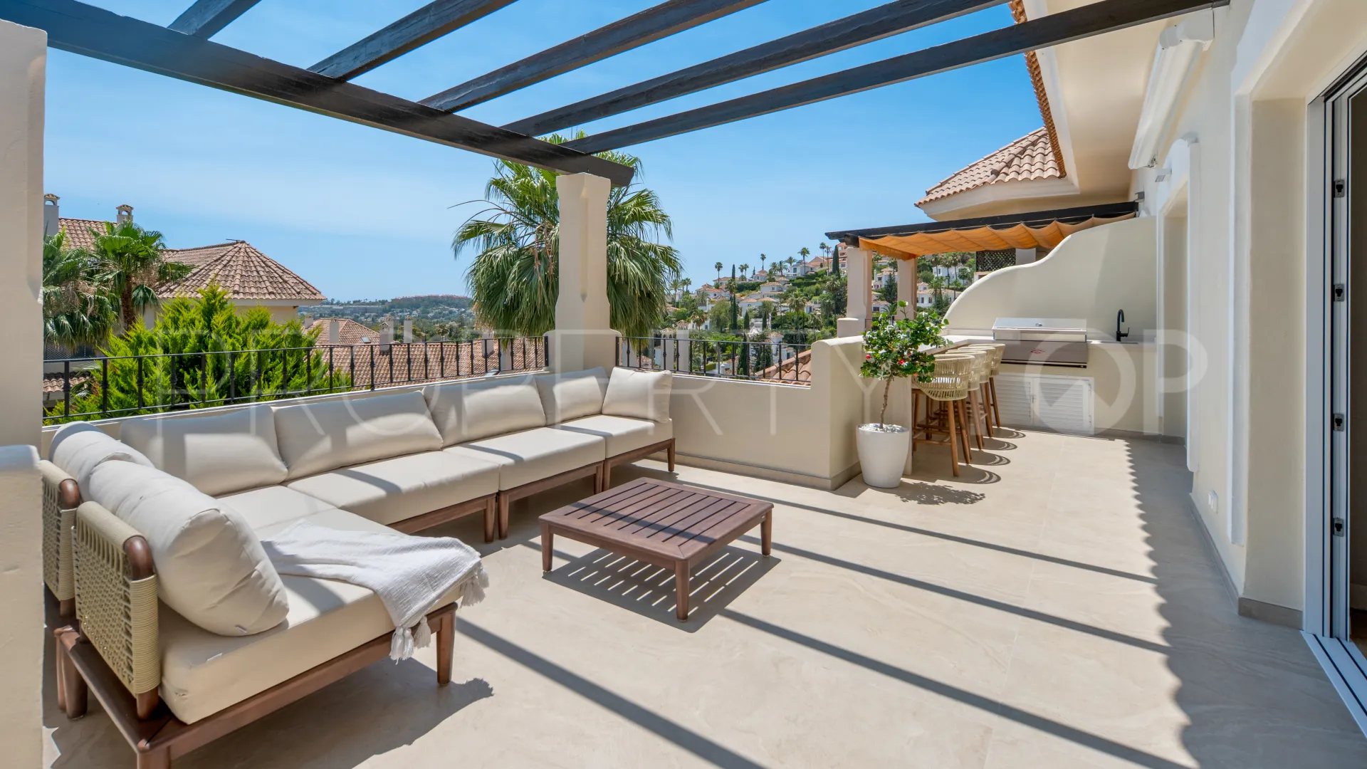 3 bedrooms Aloha Hill Club penthouse for sale