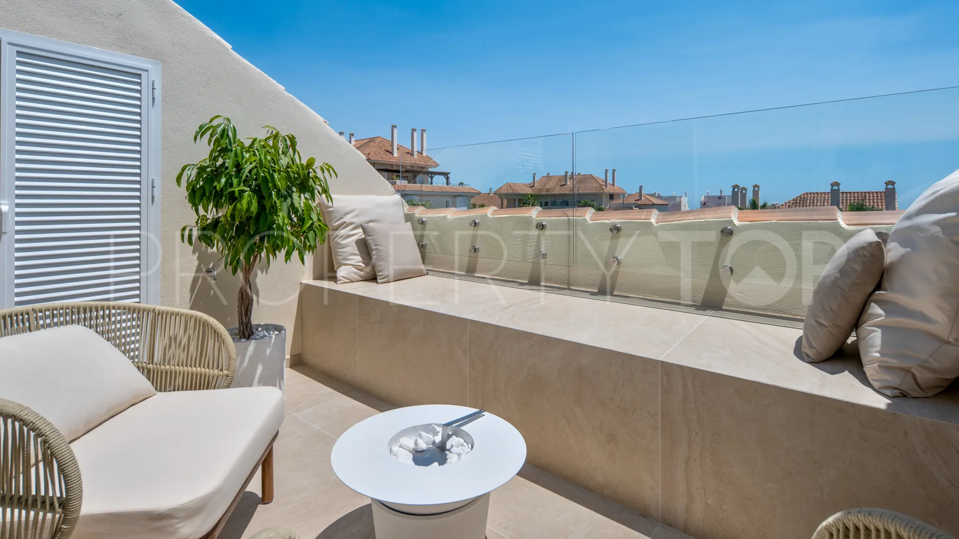 3 bedrooms Aloha Hill Club penthouse for sale