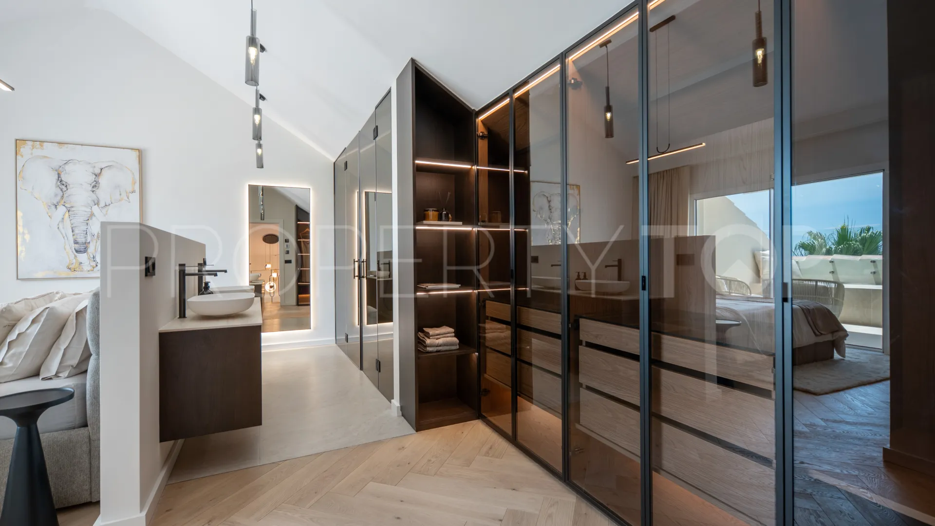 3 bedrooms Aloha Hill Club penthouse for sale