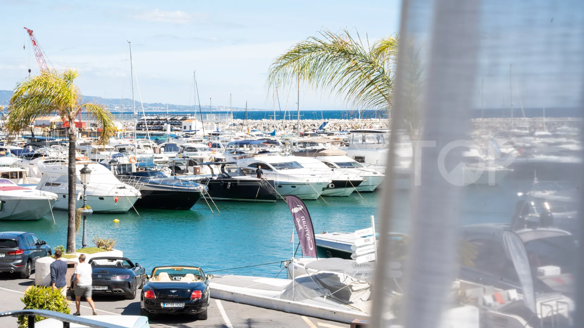 Apartamento con 2 dormitorios en venta en Marbella - Puerto Banus