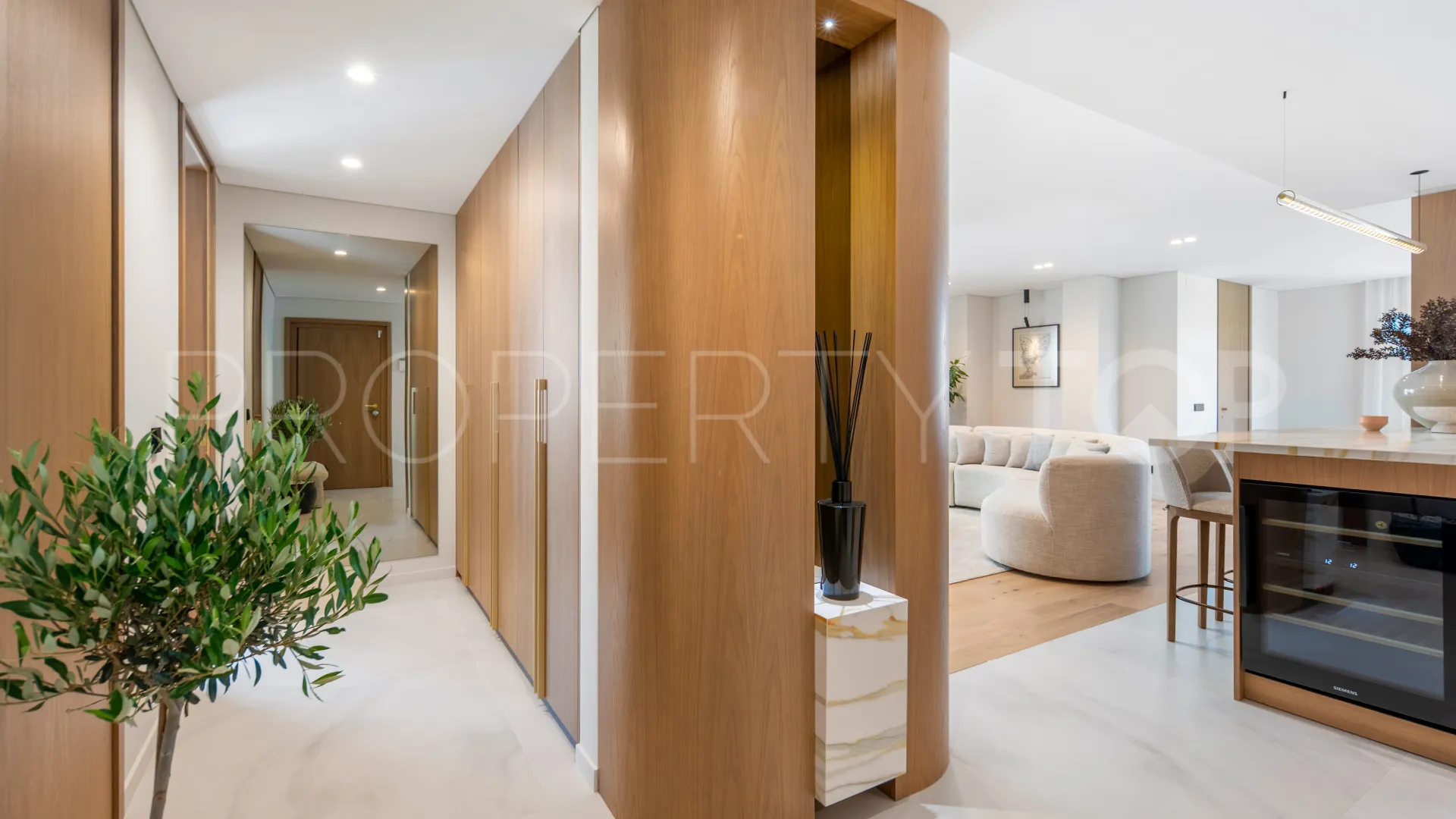Ático a la venta con 3 dormitorios en Los Monteros