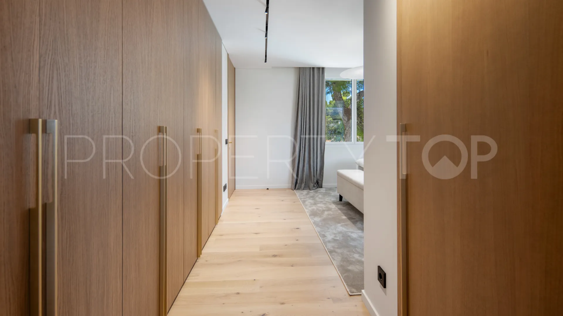 Ático a la venta con 3 dormitorios en Los Monteros