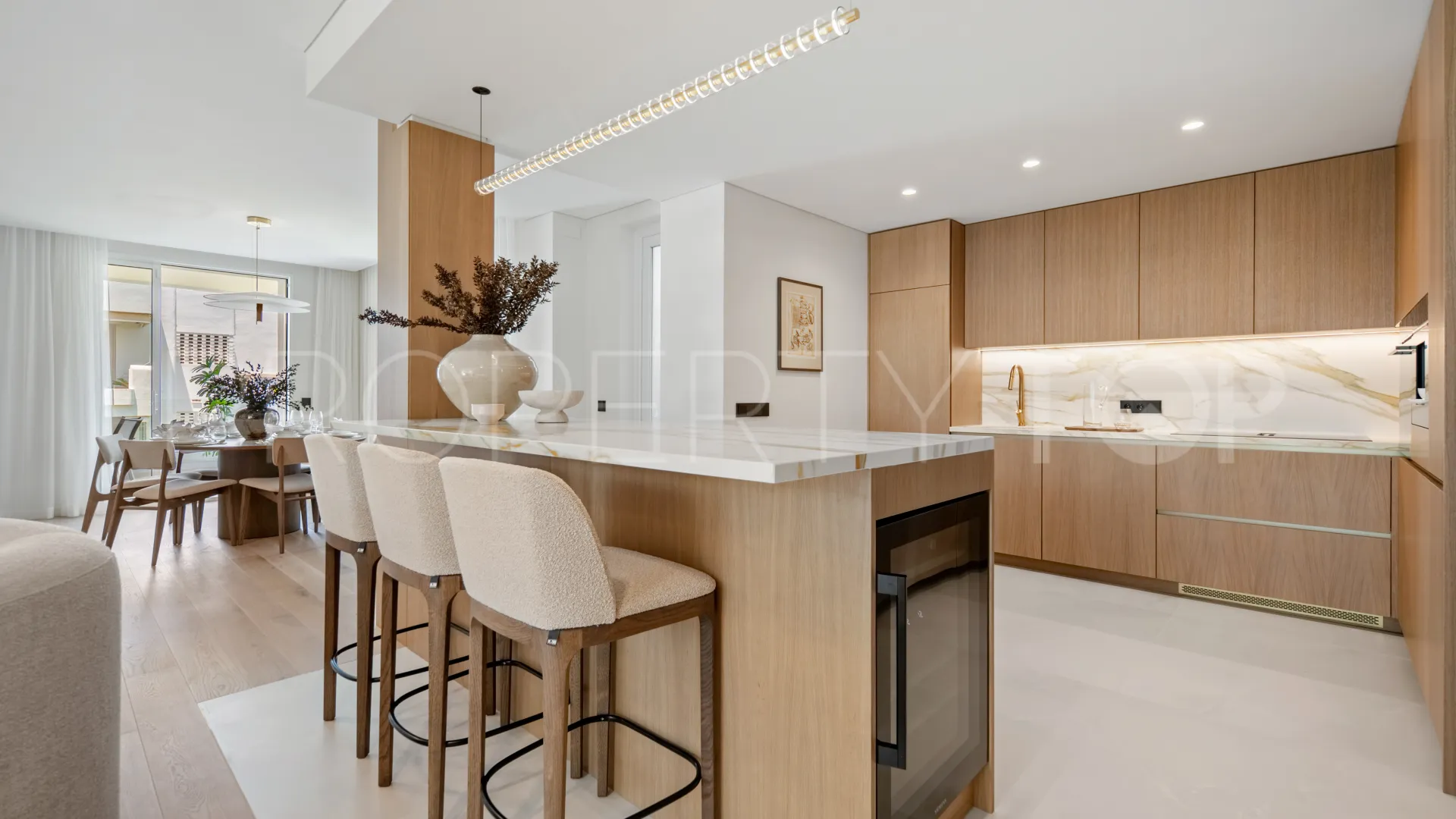 Ático a la venta con 3 dormitorios en Los Monteros