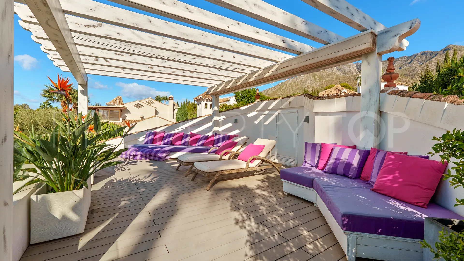 4 bedrooms villa in Sierra Blanca for sale
