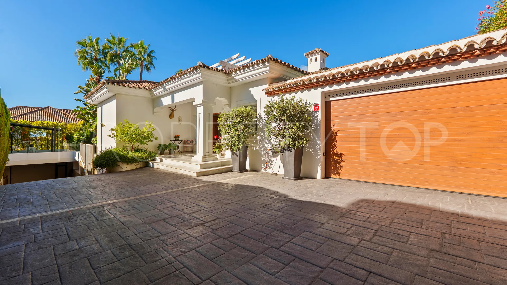 4 bedrooms villa in Sierra Blanca for sale