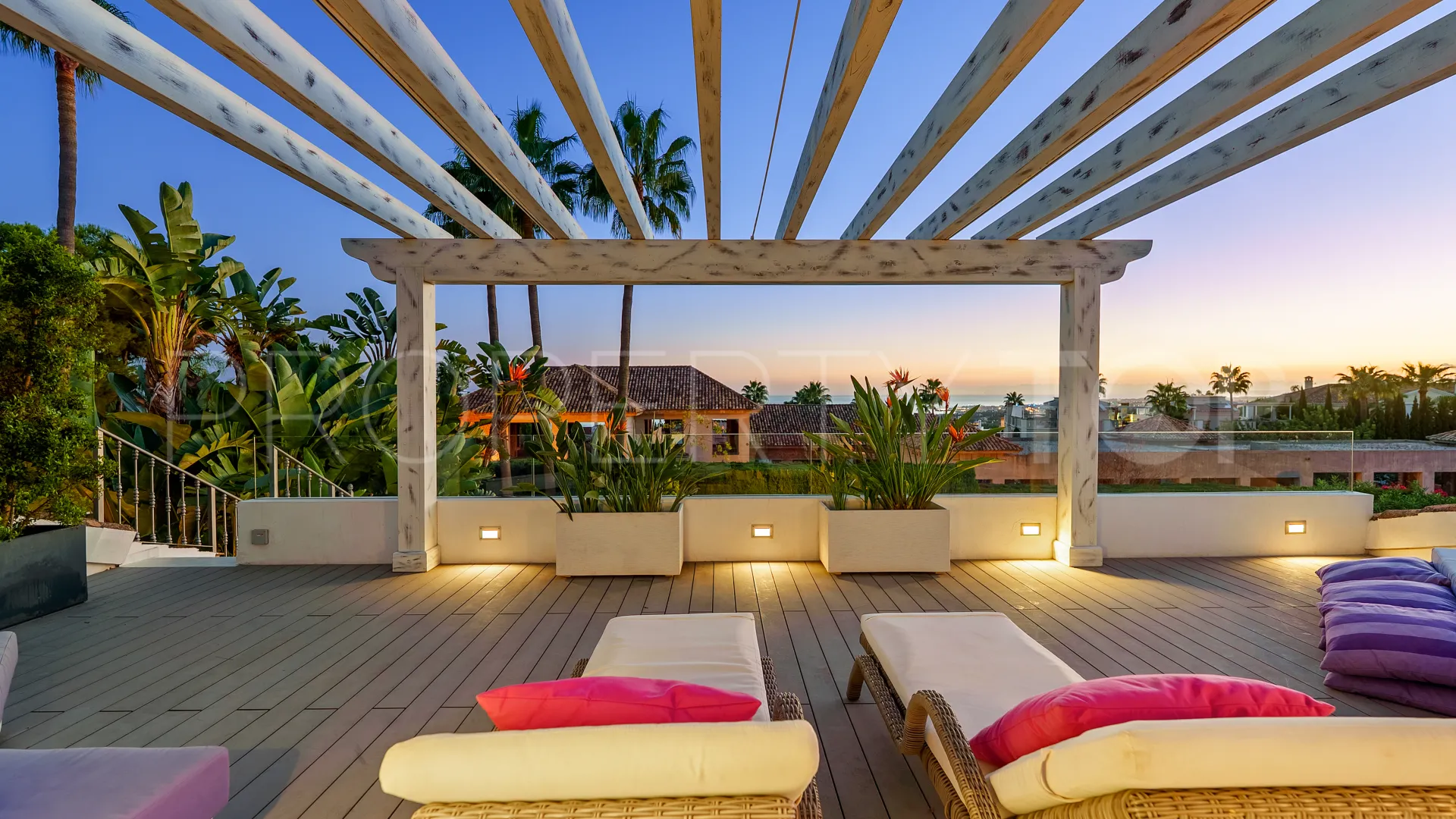 4 bedrooms villa in Sierra Blanca for sale