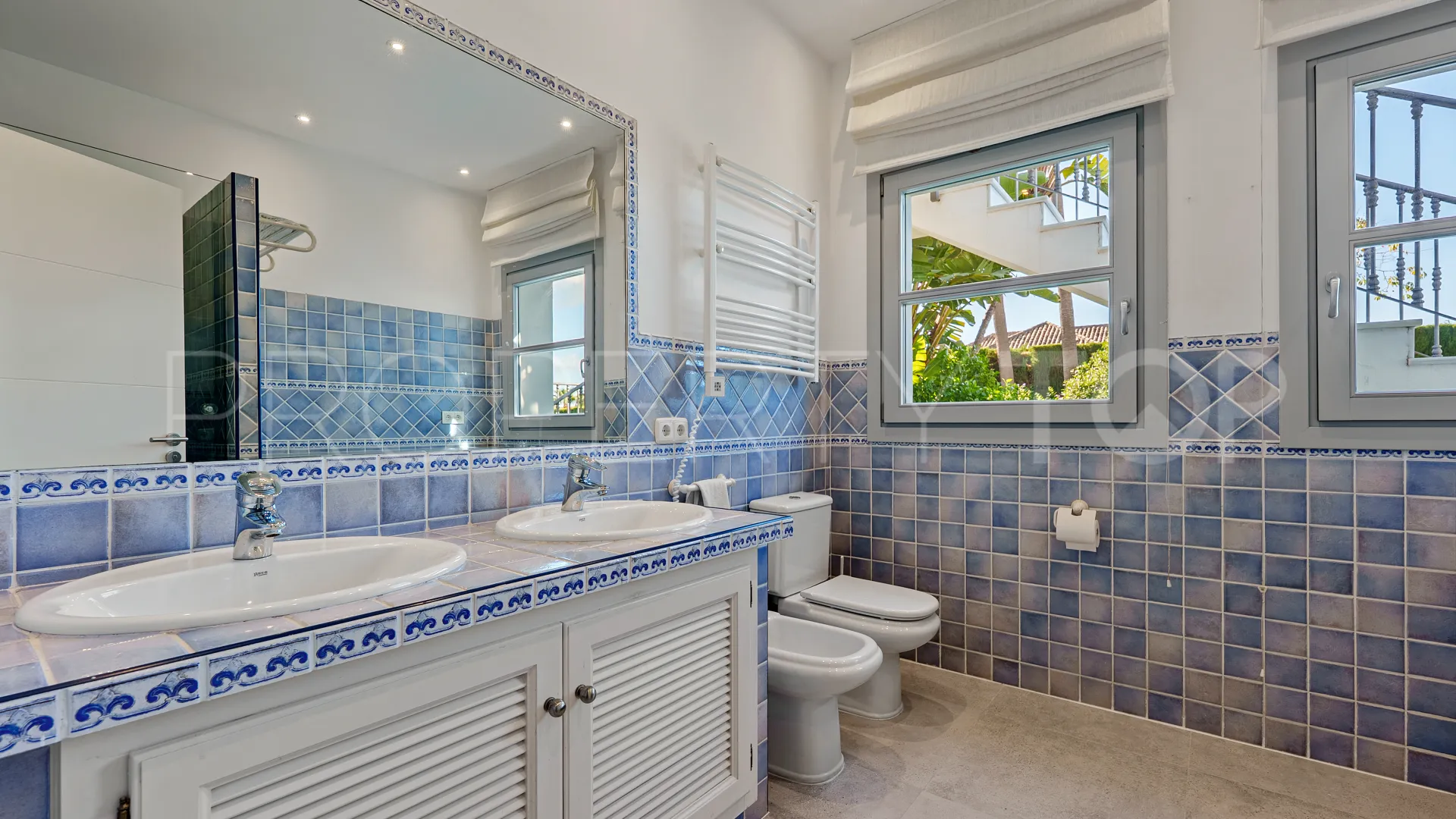 4 bedrooms villa in Sierra Blanca for sale