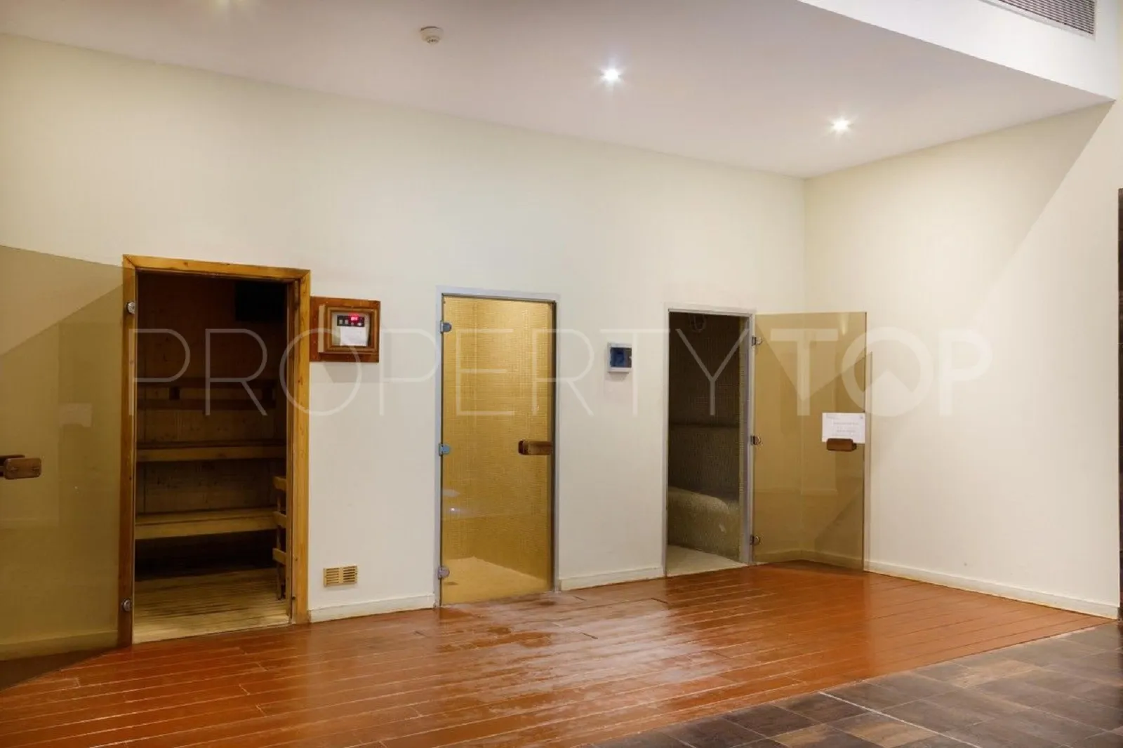 Se vende Ático de 3 dormitorios en Benatalaya