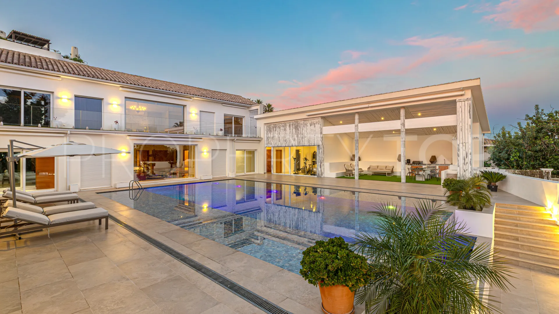 Guadalmina Alta 7 bedrooms villa for sale