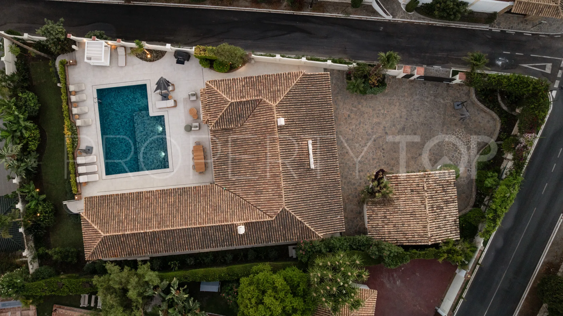 Se vende villa en Paraiso Alto
