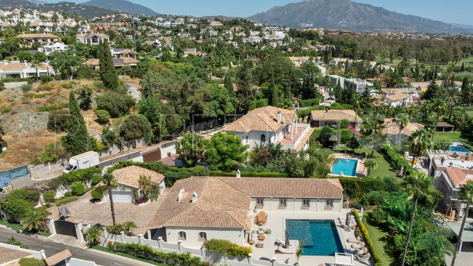 Se vende villa en Paraiso Alto