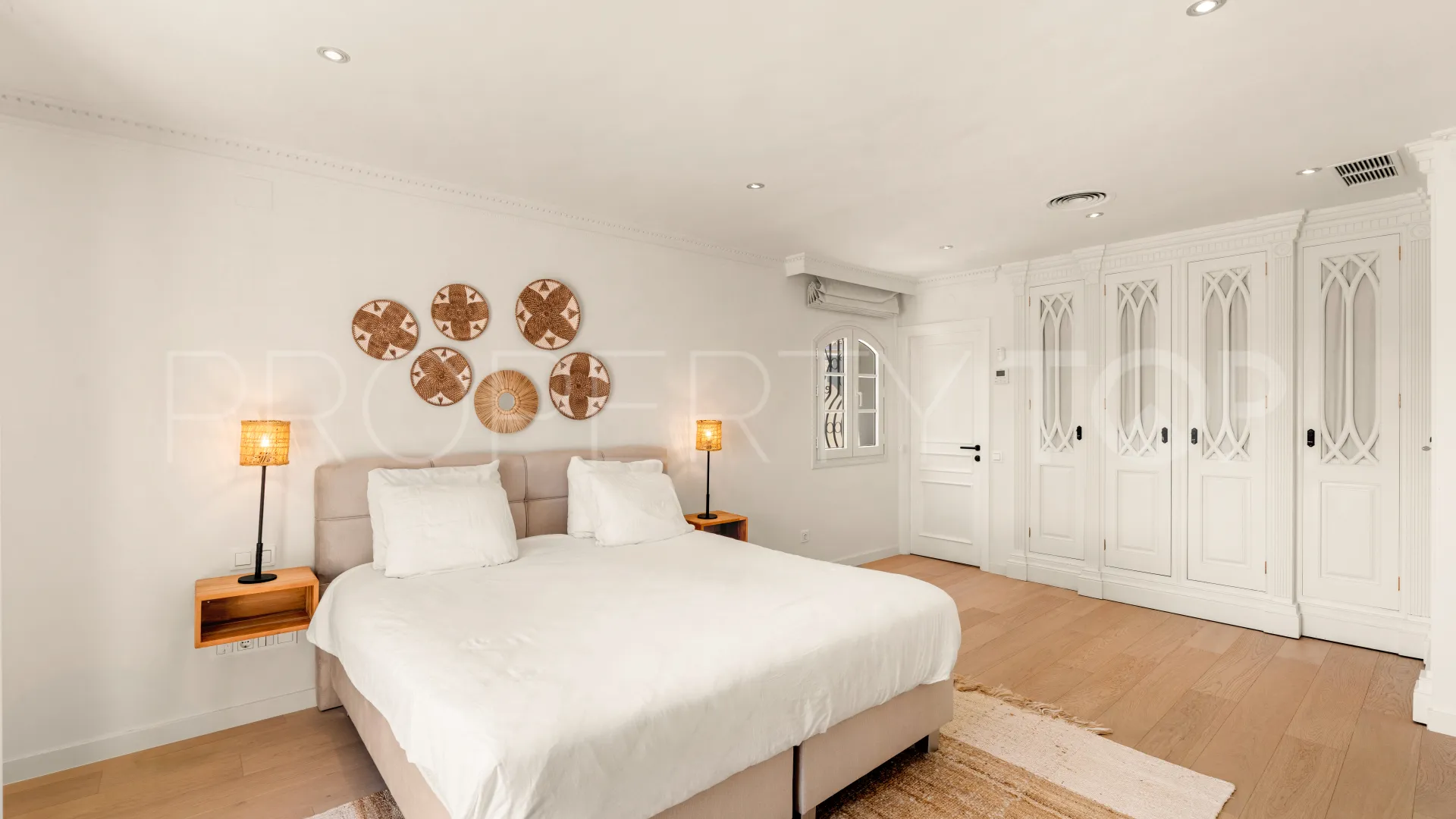Se vende villa en Paraiso Alto