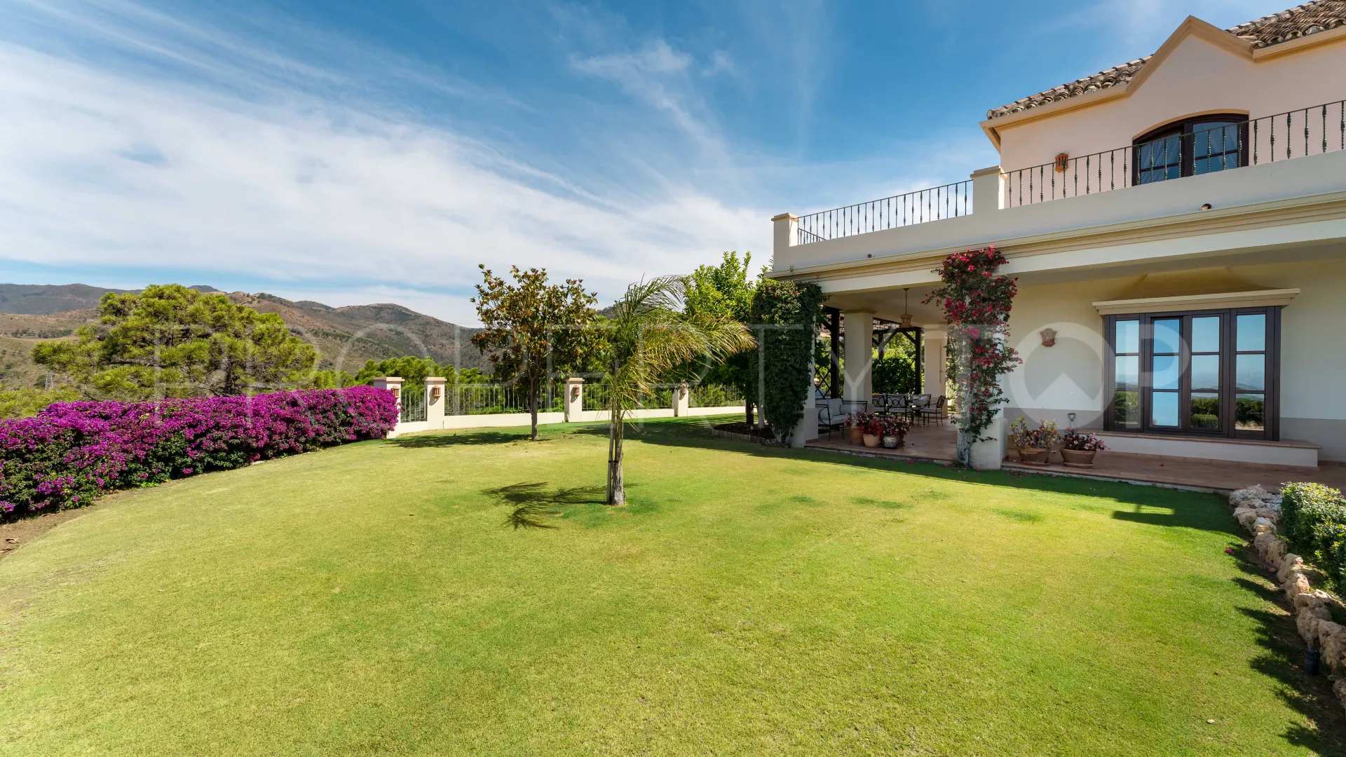 For sale villa in El Velerin