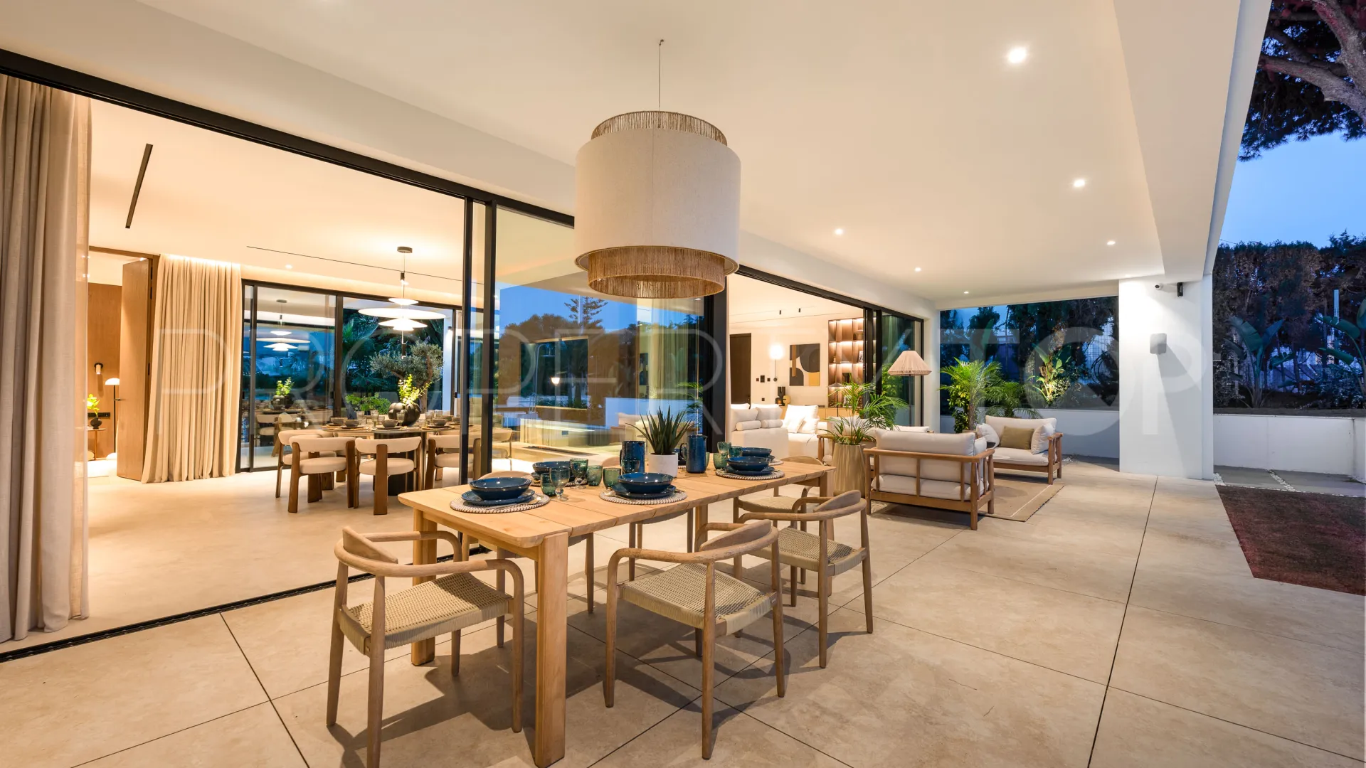 Comprar villa en Marbesa de 6 dormitorios