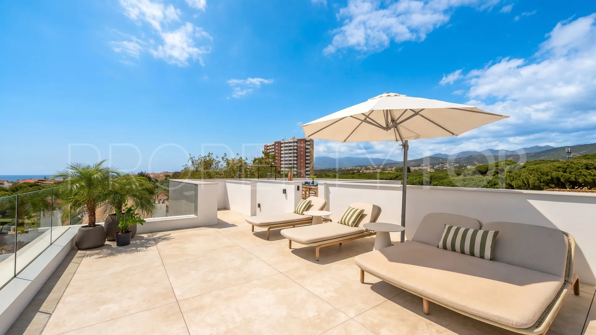 Comprar villa en Marbesa de 6 dormitorios