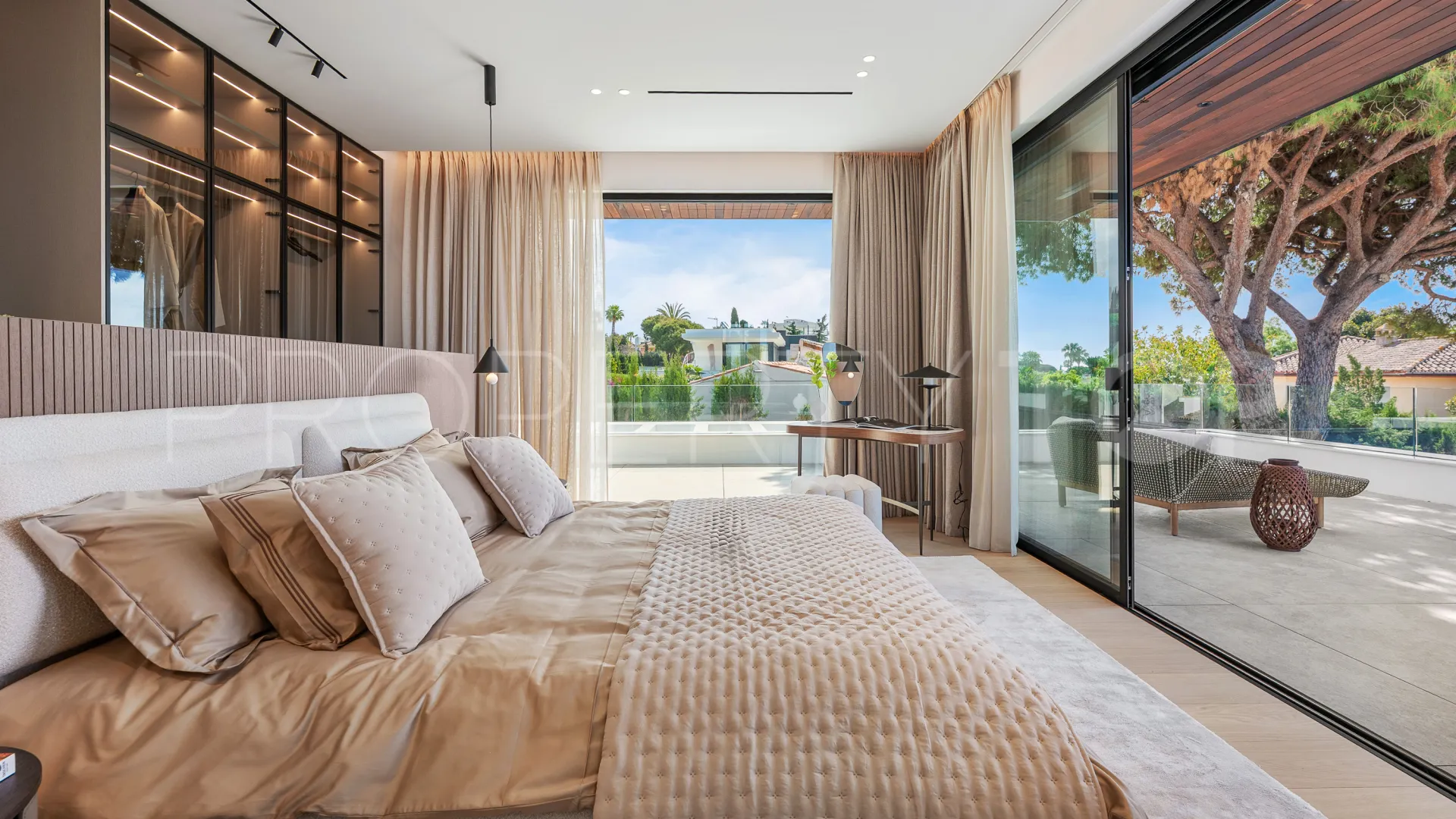 Comprar villa en Marbesa de 6 dormitorios