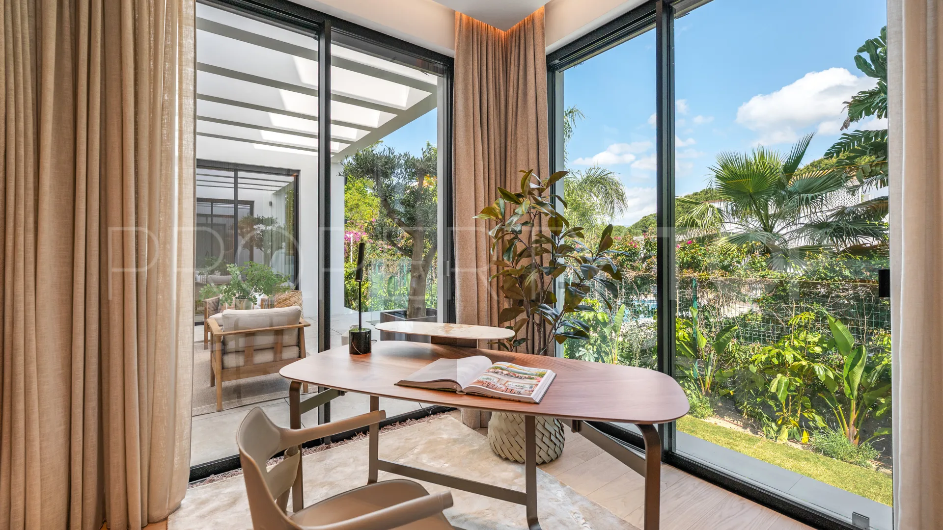 Comprar villa en Marbesa de 6 dormitorios