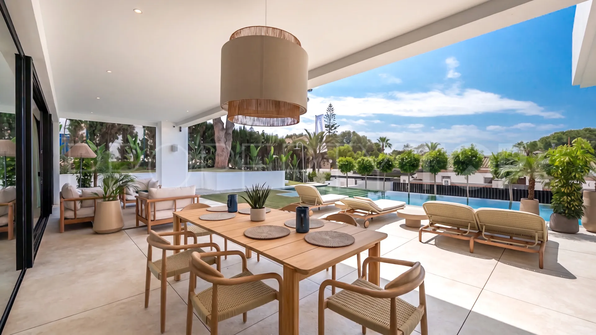Comprar villa en Marbesa de 6 dormitorios